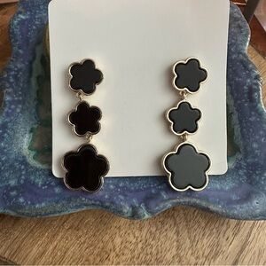 Elegant Black Flower Drop Earrings